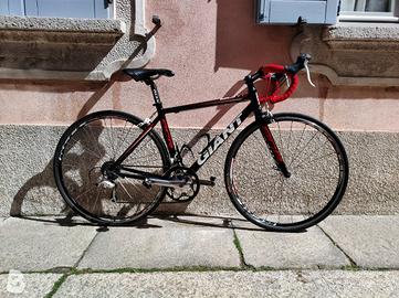 Bici da corsa GIANT SCR
