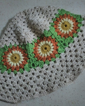 Cappello pescatora girasoli uncinetto