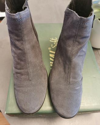 stivaletti donna in pelle scamosciata