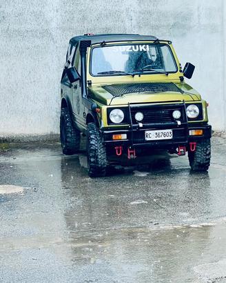 Suzuki samurai sj413