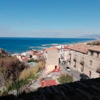 Ampia mansarda di 65 mq fronte mare