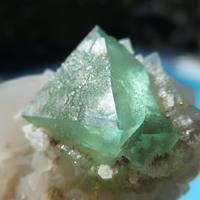 FLUORITE VERDE OTTAEDRICA su QUARZO Sud Africa