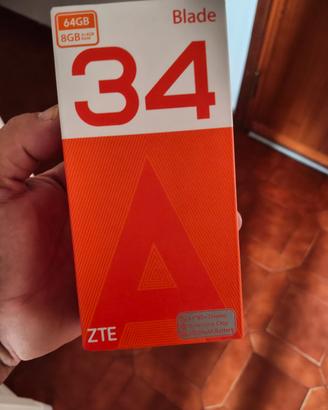 telefono smart marca Blate 34 ZTE