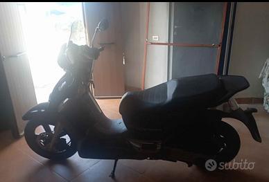 Scooter Aprilia scarabeo 300 S