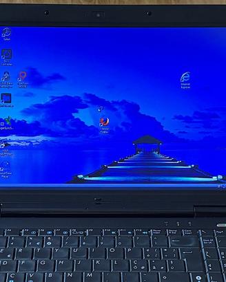 Notebook ASUS X5DIJ Pentium dual core2GHx RAM 4Gb