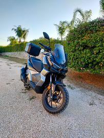 VOGE SR2 ADV 200 - 130 km - PARI AL NUOVO