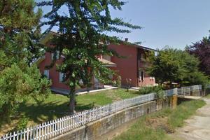 Immobile in asta di 468 m² con 5 locali e box auto
