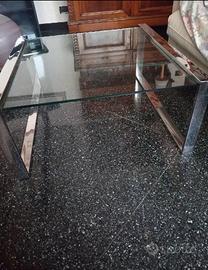 tavolino in vetro e acciaio 