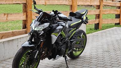 Kawasaki Z900 125 CV – 2021 – 20.500 km – EXTRAS