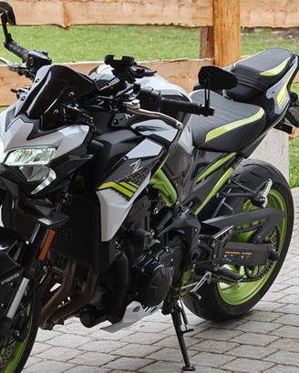 Kawasaki Z900 125 CV – 2021 – 20.500 km – EXTRAS