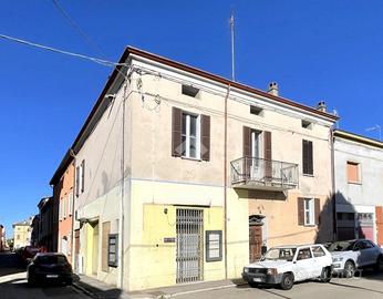 CASA SEMINDIPENDENTE A COTIGNOLA