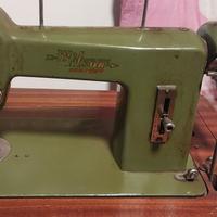 Macchina da cucire Wilson a pedale vintage