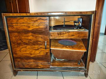 Mobile bar con giradischi anni 50 in radica