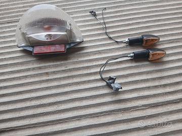 Fanale Posteriore e frecce Yamaha Aerox/MBK Nitro
