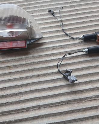 Fanale Posteriore e frecce Yamaha Aerox/MBK Nitro