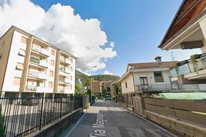 Stanza singola a Lecco disponibile subito