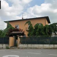 Villa con giardino e piscina all'asta trib. Novara