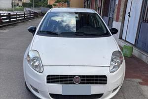 GRANDE PUNTO 1.4 benzina METANO 200.00km