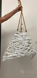 Lampadario in vimini intrecciato con corda