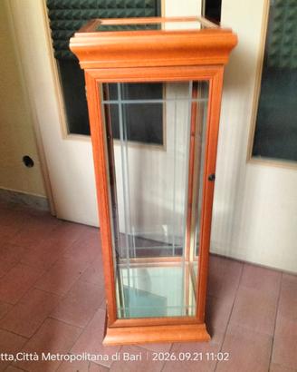 Vetrinetta a Colonna in Legno e Vetro 