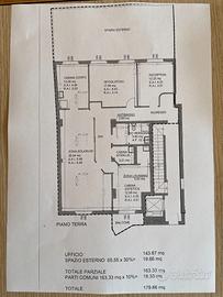 Ampio ufficio al piano terra con cortile privato