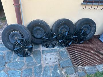 Cerchi con pneumatici invernali clio 185/65 r 15