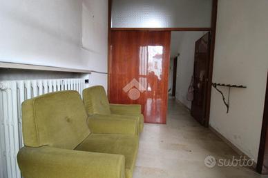 CASA SEMINDIPENDENTE A CESENA