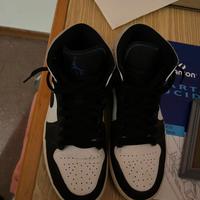 Jordan 1 nere blu e bianche