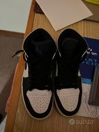 Jordan 1 nere blu e bianche