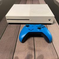 Xbox one s 1tb con controller e kit ricarica