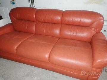 DIVANO LETTO IN PELLE