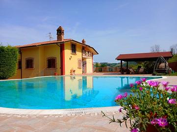 VILLA SINGOLA A TERAMO