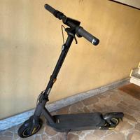 monopattino Ninebot Max g2 