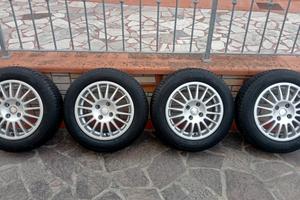 Cerchi 14 con pneumatici 4 stagioni 80% trattabi