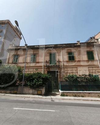 Sferracavallo palazzina Liberty 6 vani terrazzo