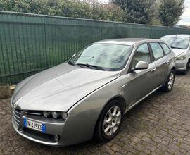 ALFA ROMEO 159 1.9 JTDm 16V Sportwagon Distincti