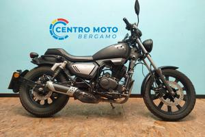 Keeway K-Light 125: personalità e maneggevolezza