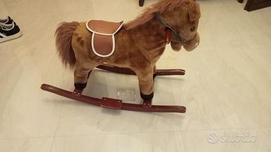 Cavallo a dondolo