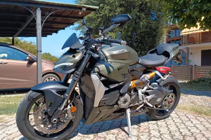 Ducati Streetfighter V2 2023 - DESMO 153CV