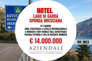 Immobile di 10000 m² con più di 5 locali a Verona