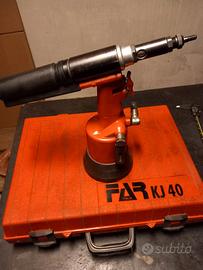 Insertatrice oleopneumatica