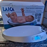 bilancia pesa neonato