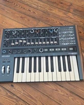 Arturia Minibrute 2 legno ANCHE SCAMBI