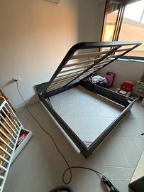Letto matrimoniale contenitore