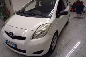 Toyota Yaris 1.0 5 porte Sol