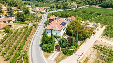 CASA SEMINDIPENDENTE A MEZZANE DI SOTTO