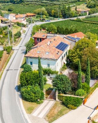 CASA SEMINDIPENDENTE A MEZZANE DI SOTTO