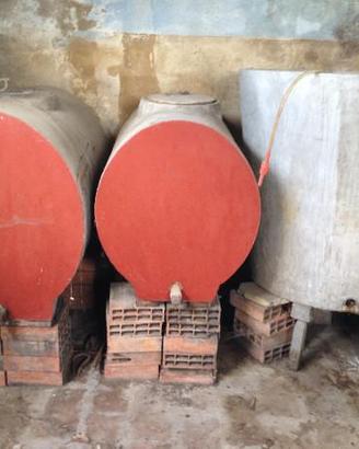 Regalo Botti in cemento per uva e vino