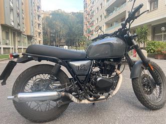 Brixton usata in vendita in Lombardia