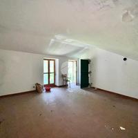 2 LOCALI A COASSOLO TORINESE